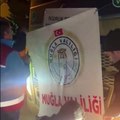 CHP'li belediyenin yardım tırını durdurup valilik logosu taktılar