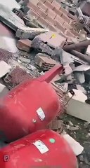 Çocukları enkazda kalan annenin yardım feryadı: Çocuklarımı çıkart ne olursun