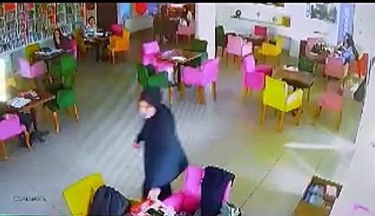 Van'daki depremden ilk görüntüler