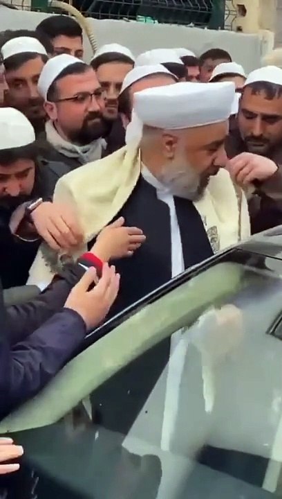 El yüz sürülen tarikat lideri Suriyeli çıktı