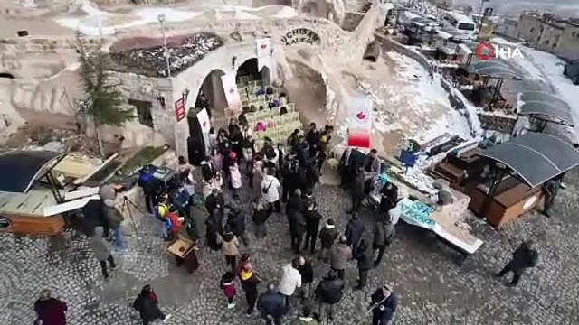 Dünyanın en büyük doğal gökdelenine ziyaretçi akını 