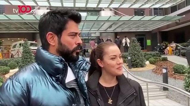 Burak Özçivit ile Fahriye Evcen ikinci bebekleri Kerem ile ilk kez görüntülendi