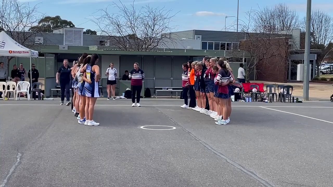 Sandhurst and Strathfieldsaye netballers observe a minute's silence for Danny Ellis
