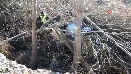 Uçan otomobil 2 kişiye mezar oldu