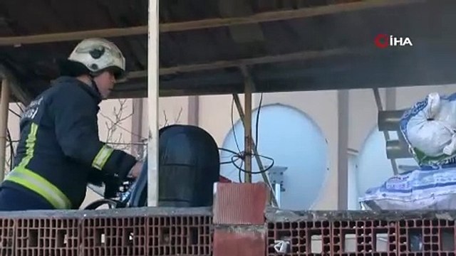 Yangına uykuda yakalandı. İtfaiyeyi görünce şok oldu