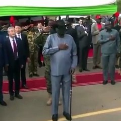 Güney Sudan liderinin tuvaletini tutamadığı görüntüler sonrası gazeteciler gözaltına alındı