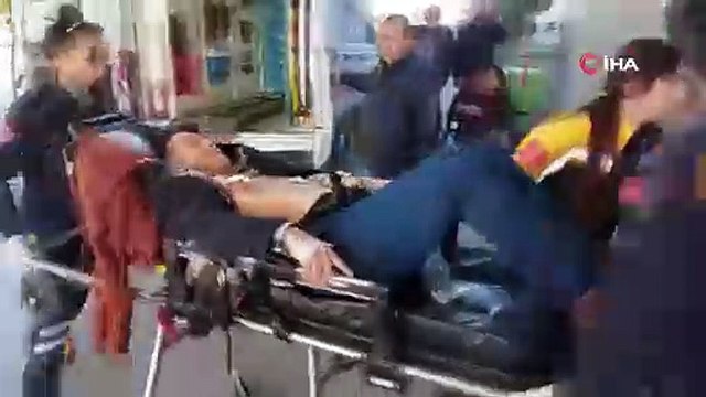 Evlat vahşeti. Annesini öldürdü, Erkek arkadaşını ağır yaraladı 