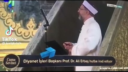 Profesör olan Ali Erbaş'ın İngilizcesi herkesi şaşırttı. İngilizce hutbe verdi