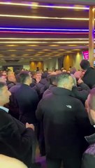 Ali Koç'un etrafını bir anda sardılar. Trabzon'da korku dolu anlar