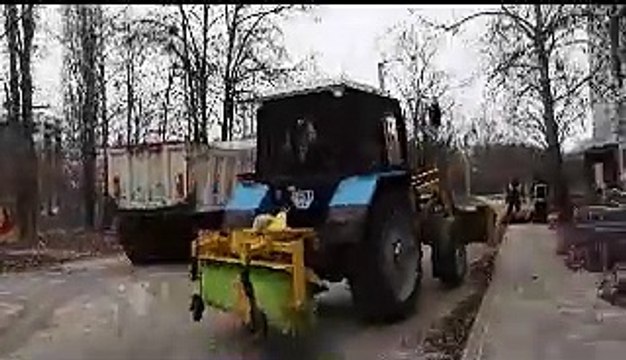 Harkiv'de halk savaşın gölgesinde hayata tutunmaya çalışıyor
