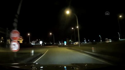 Köpeklerden kaçan üniversiteli ezilmekten son anda kurtuldu