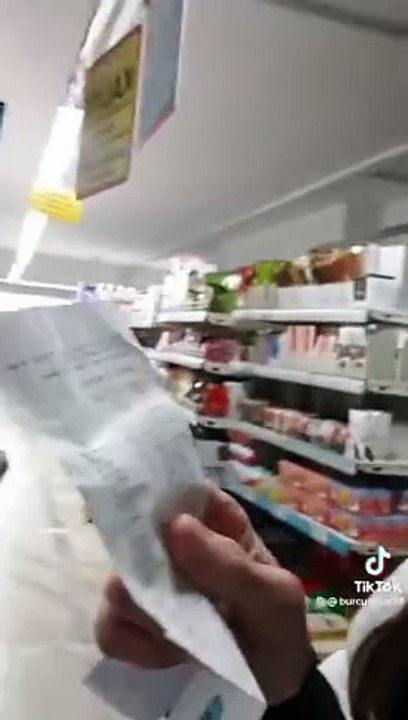 A101 market müşterisinden peynir tepkisi: Polis çağırdım