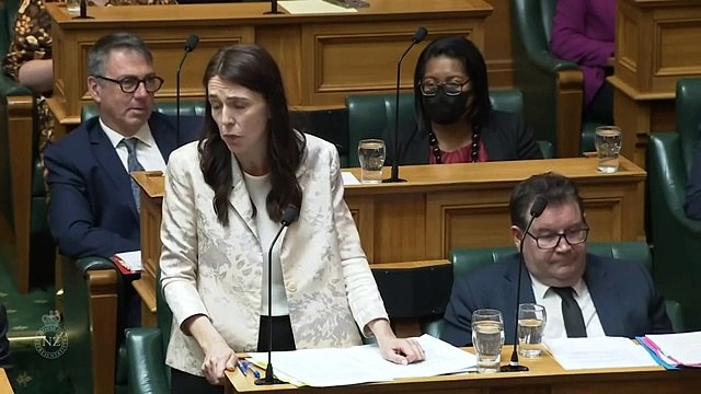 Bu sözleri söyleyen Yeni Zelanda Başbakanı! Mikrofonu açık unuttu, muhalefet liderine küfretti
