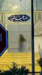 Sarık düşürme eyleminden sonra mollaların medreselerini yakıyorlar