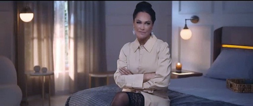 Yeni Akit Hülya Avşar'ı hedef aldı. Tarikattaki çocuğa cinsel istismarı görmeyen gazete ekonomik krizde iktidarı savunan Avşar kızına taktı