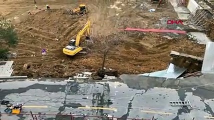 Kağıthane'de inşaatın istinat duvarı çöktü; saniyelerle kurtuldu