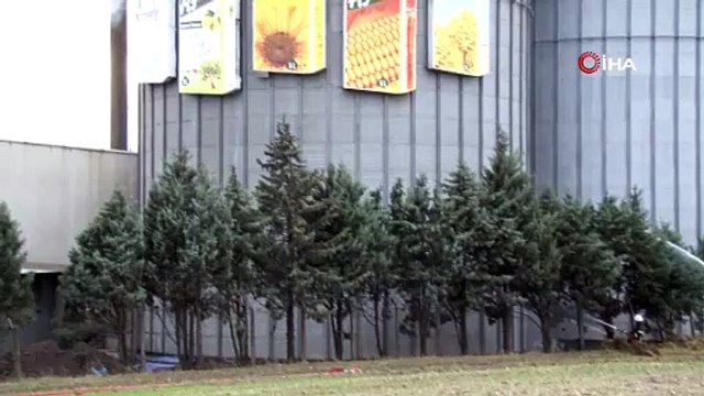 Edirne’de yağ fabrikasında yangın! Kara dumanlar gökyüzünü kapladı