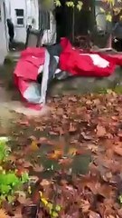 KKTC’deki seçimlerde tartışmalı isim Fırat Ataser yeniden aday oldu. Vatandaşı sokak ortasında darp etmişti. Bayrağa da saygısızlık yapmıştı