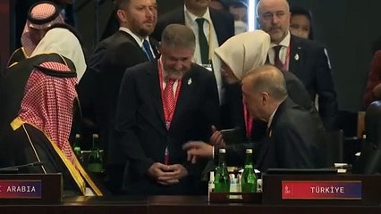 Suudi Arabistan Türkiye’ye 5 milyar dolar borç veriyor. Nebati iki eli önünde beklemişti