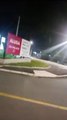 Empresário atira contra motoboy após briga no trânsito e é preso em Curitiba; vídeo mostra disparos