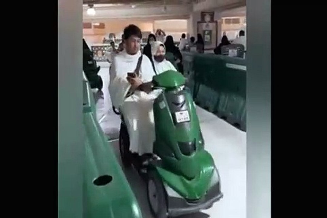 Kabe'de bu manzarayı görenler 'vay be' tepkisi verdi. Elektrikli araçla ibadet dönemi