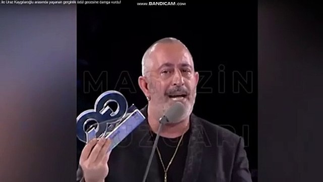 Uraz Kaygılaroğlu sahnede Cem Yılmaz’ı tersledi. Cem Yılmaz hiçbir şey söyleyemedi