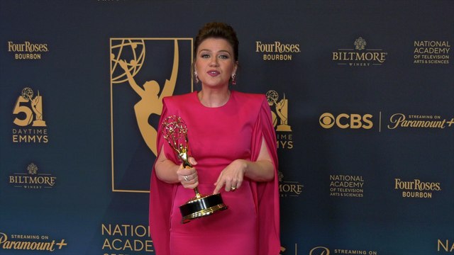 Kelly Clarkson wins Outstanding Daytime Talk Series | Daytime Emmys 2024