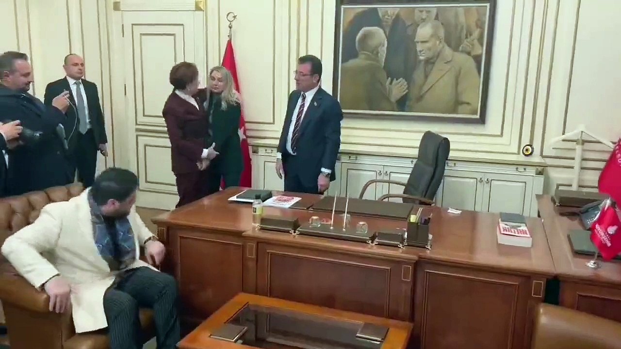 Son dakika. Meral Akşener İmamoğlu'nun yanına geldi