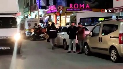 Korkunç olay! Kucağında bebeği olan eşini başından vurdu