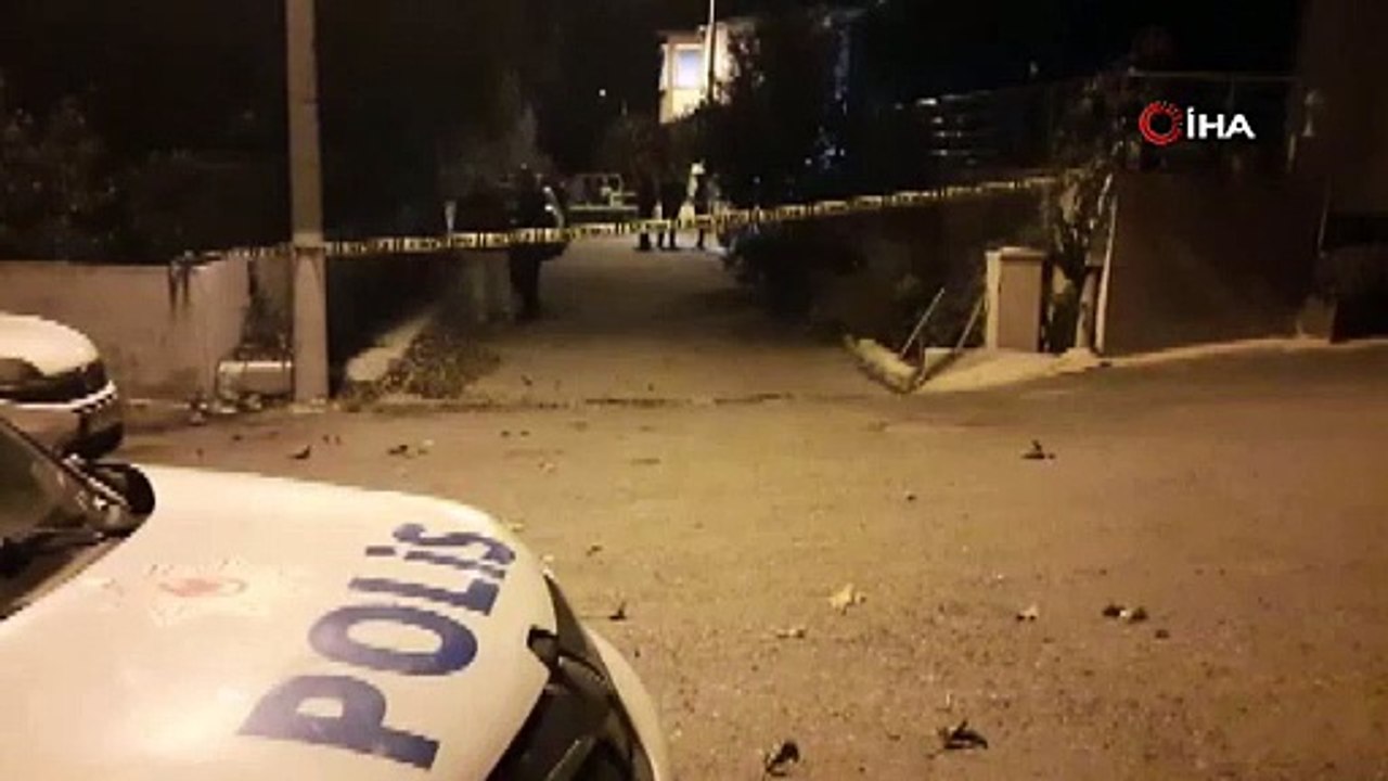 Evi terk eden karısını vurup intihar etti