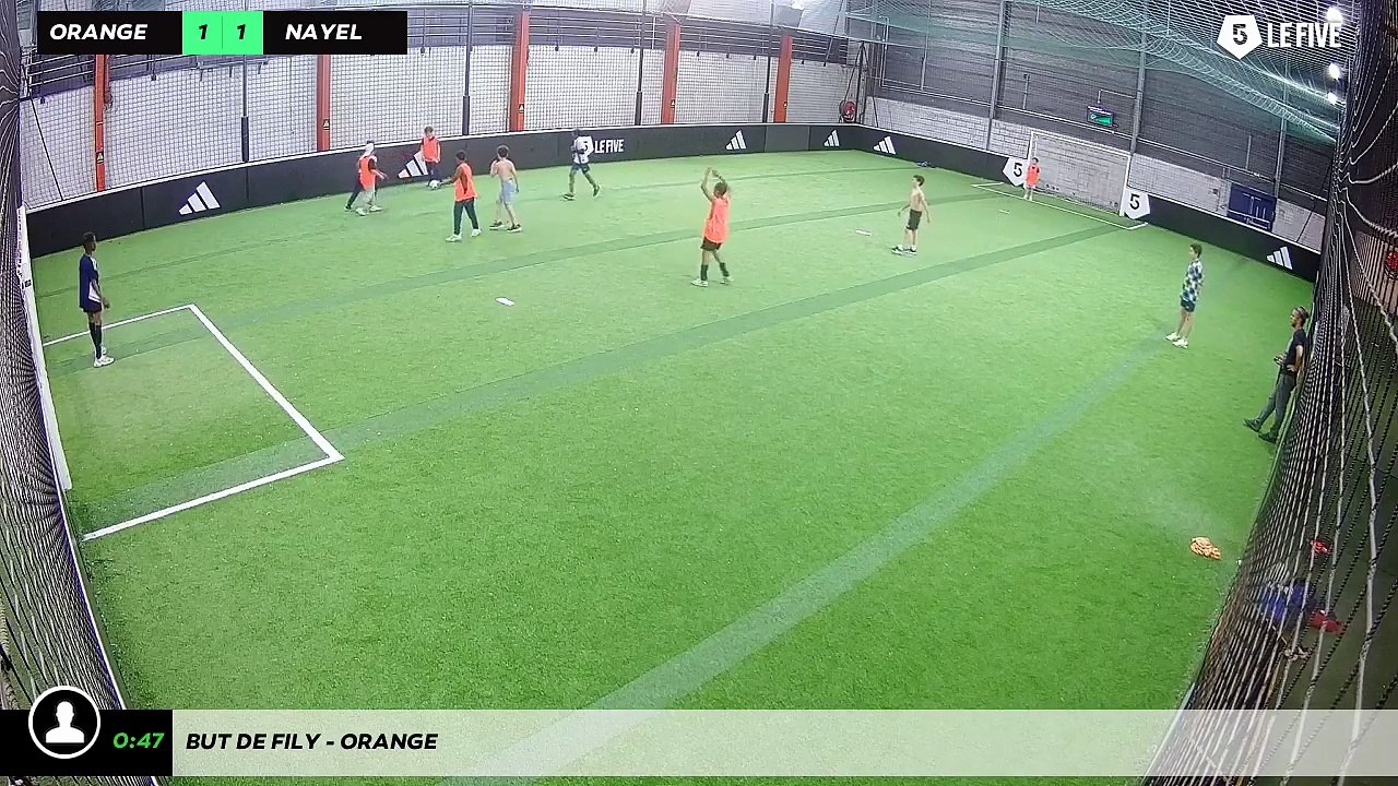 But de fily - orange