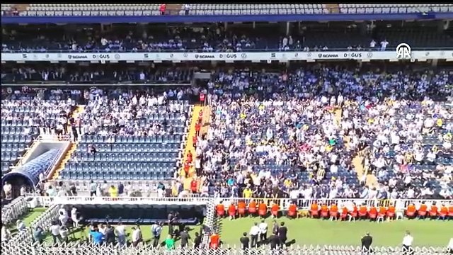 Fenerbahçe Genel Sekreteri Burak Çağlan Kızılhan'dan futbol takımına övgü