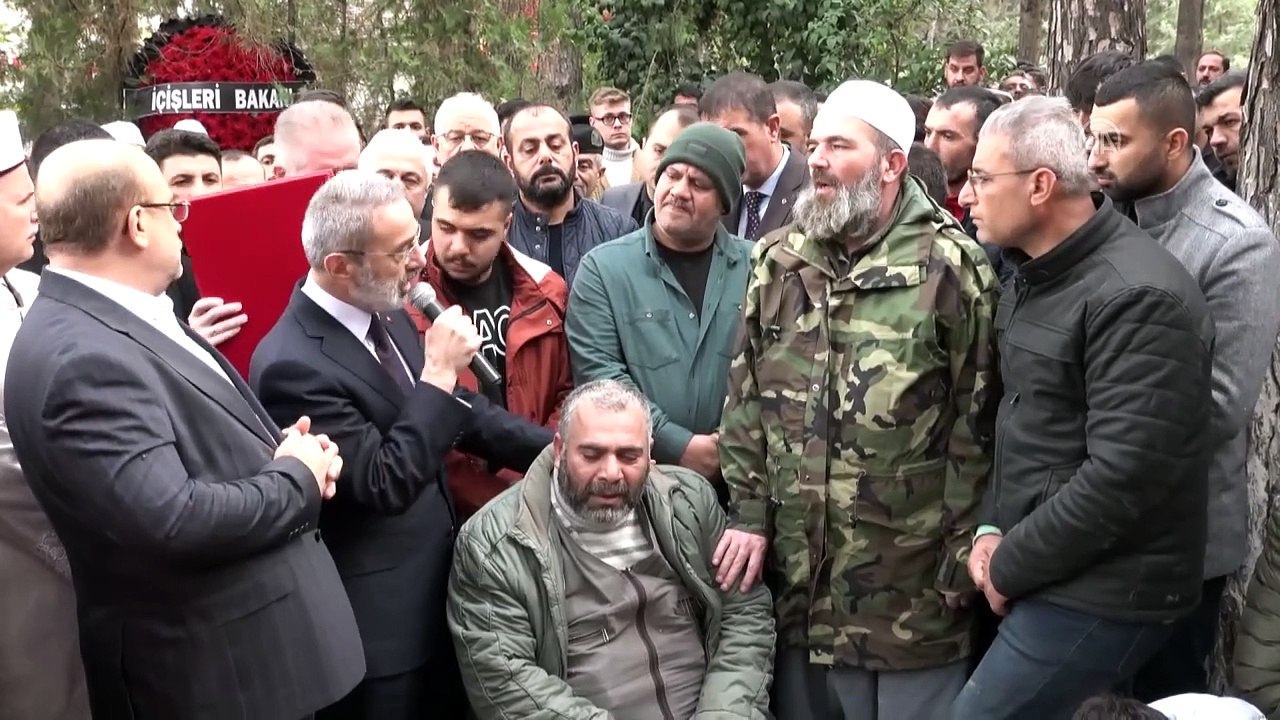 Bakan yardımcısından şehit cenazesinde skandal sözler