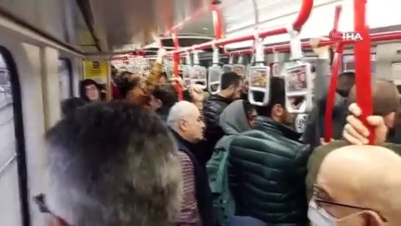 Tren yokuşu çıkamadı. Yolcular şok geçirdi 