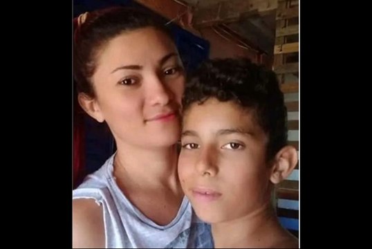 Mãe e filho são assassinados a facadas em cidade da Paraíba e suspeito é ex-marido da vítima
