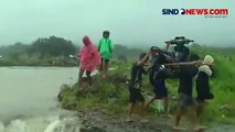 Diterjang Banjir, Akses Jalan Penghubung 3 Desa di NTT Terputus