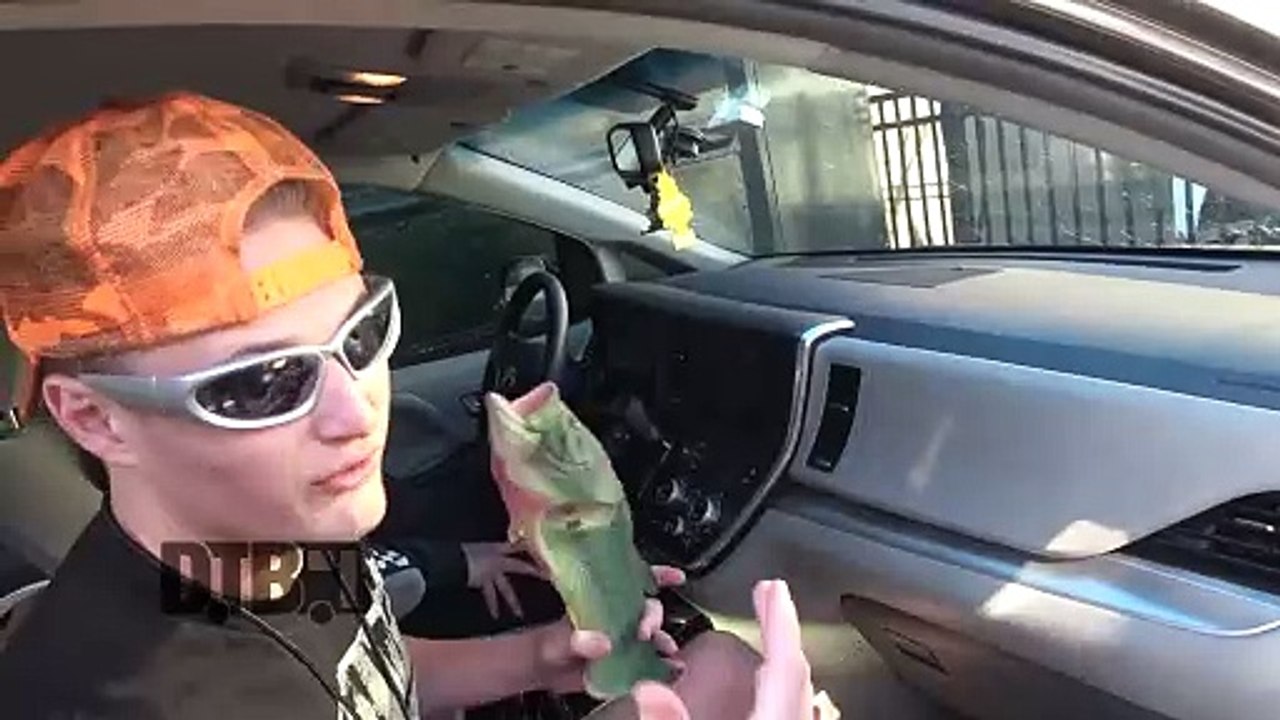408 - BUS INVADERS Ep. 1925
