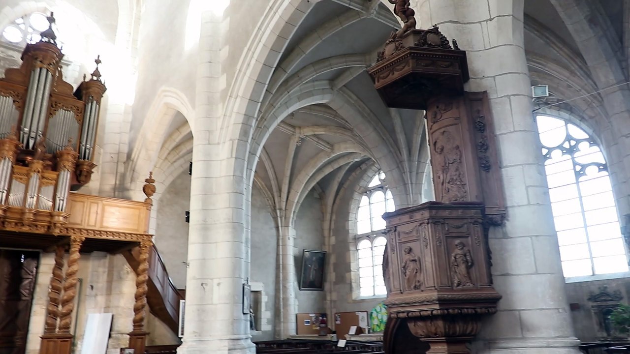 IMG_6424 Chaource (10), 1 000 habitants, Eglise St-Jean-Baptiste, orgue CLIP