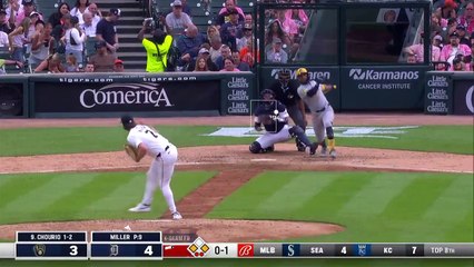 Jackson Chourio conecta doble para impulsar el triunfo de Milwaukee