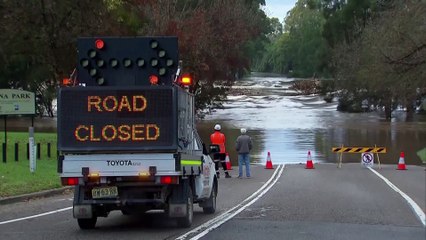 Heavy rains in Australia's east flood Sydney streets