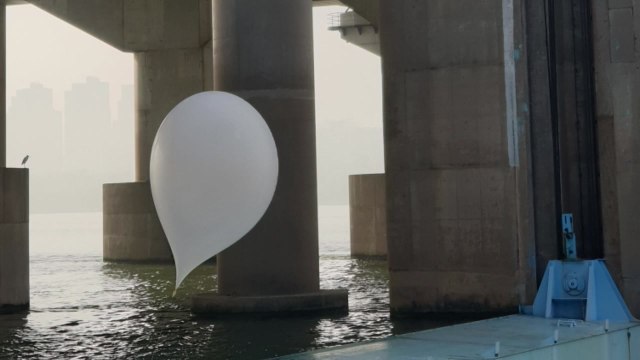 수도권 곳곳 대남 오물풍선 수십 건 신고 접수 / YTN