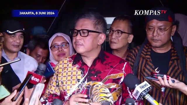 Komentar Sekjen PDIP Hasto Kristiyanto soal Gibran Rakabuming Bagikan Buku Bersampul Jan Ethes