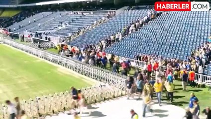 Yorumlar öyle böyle değil! Fenerbahçeliler oy kullanmaya koşarak gitti