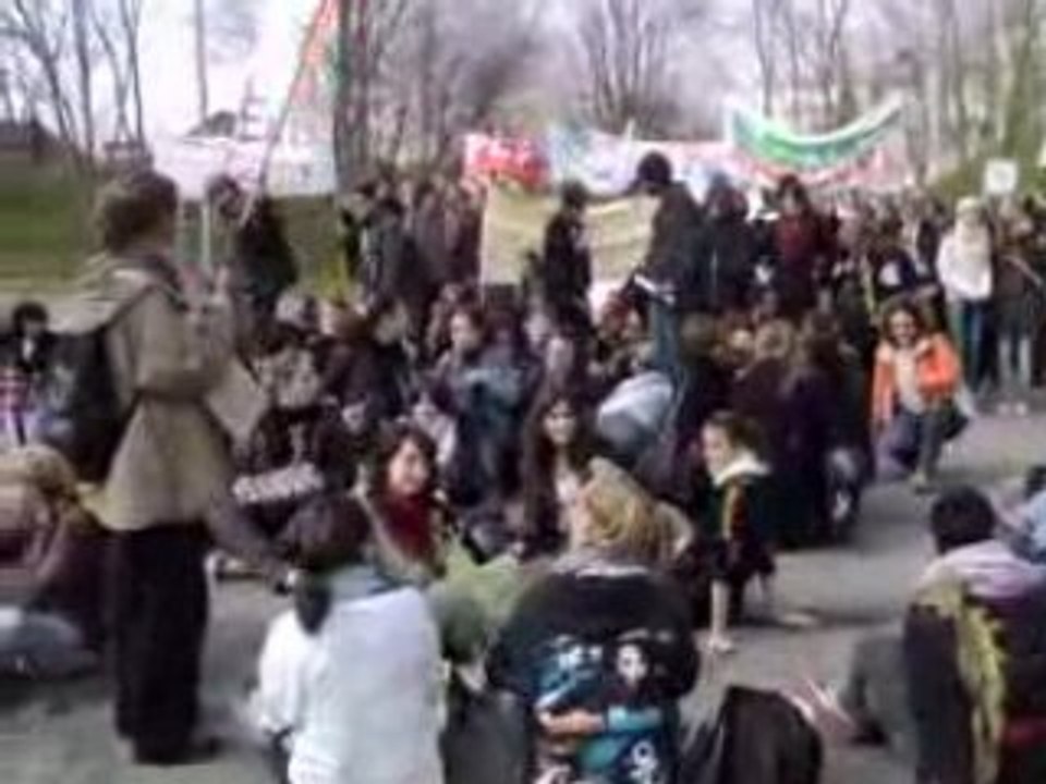 15.03.08 manif' SQY 2
