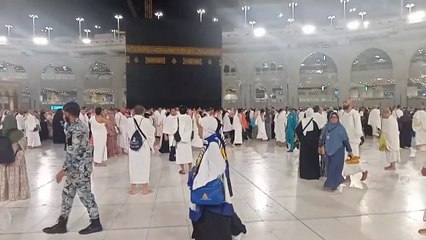 Rain view of Haram _ KABA _ Tahjud ka waqt _ Astonishing view
