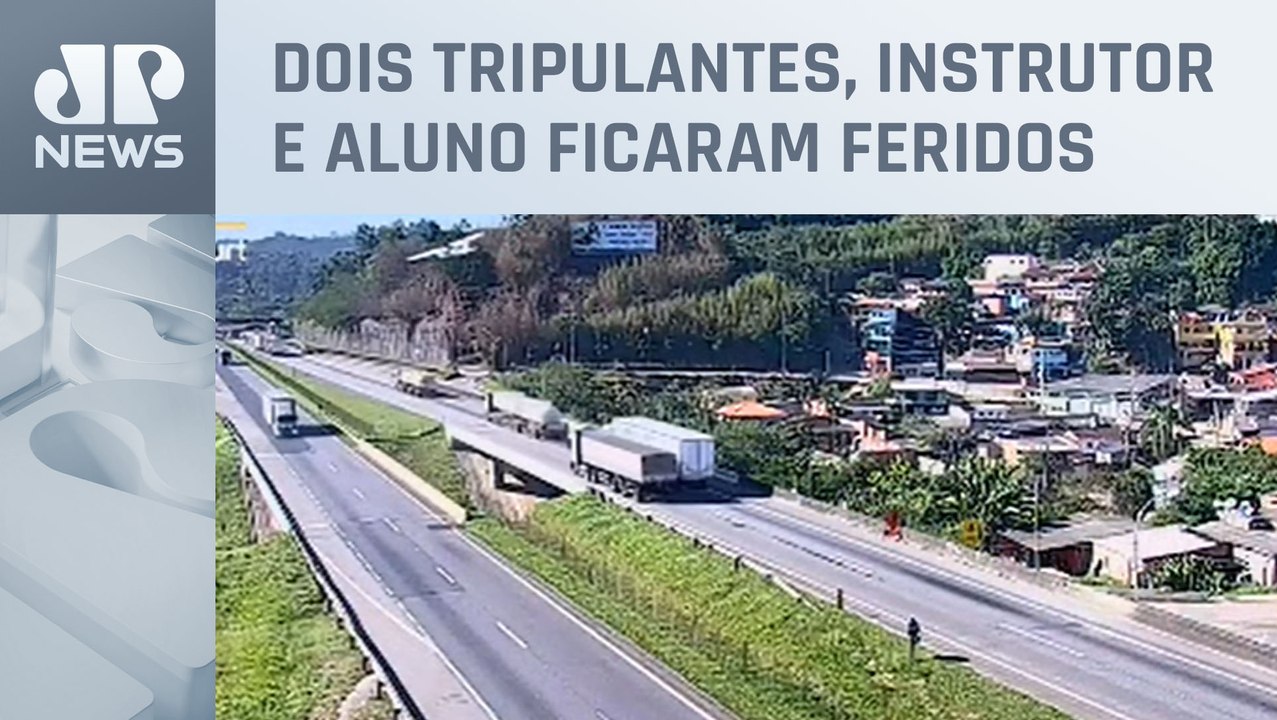 Avião faz pouso forçado na Rodovia Régis Bittencourt em SP