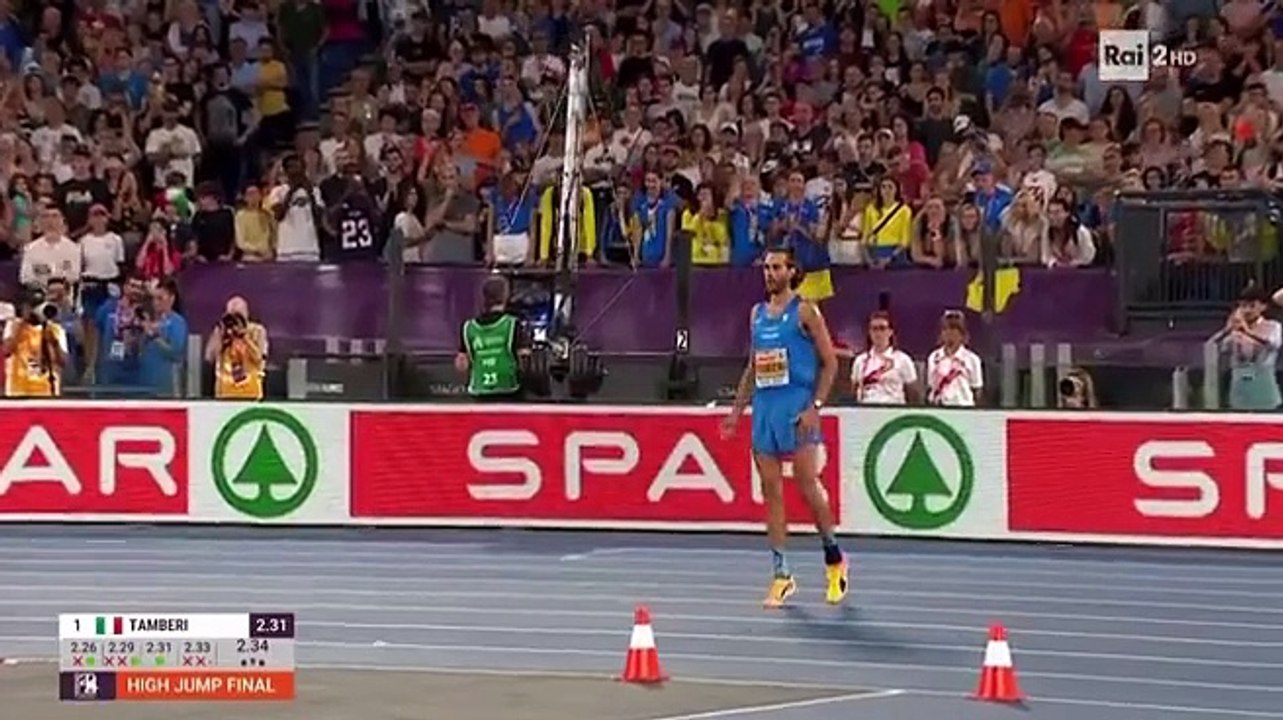 Tamberi bat le record du monde de saut en hauteur à Rome: 2.34m !