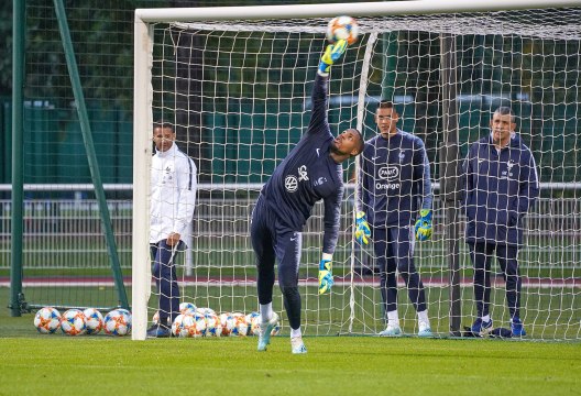 Frappes, buts et parades à Clairefontaine