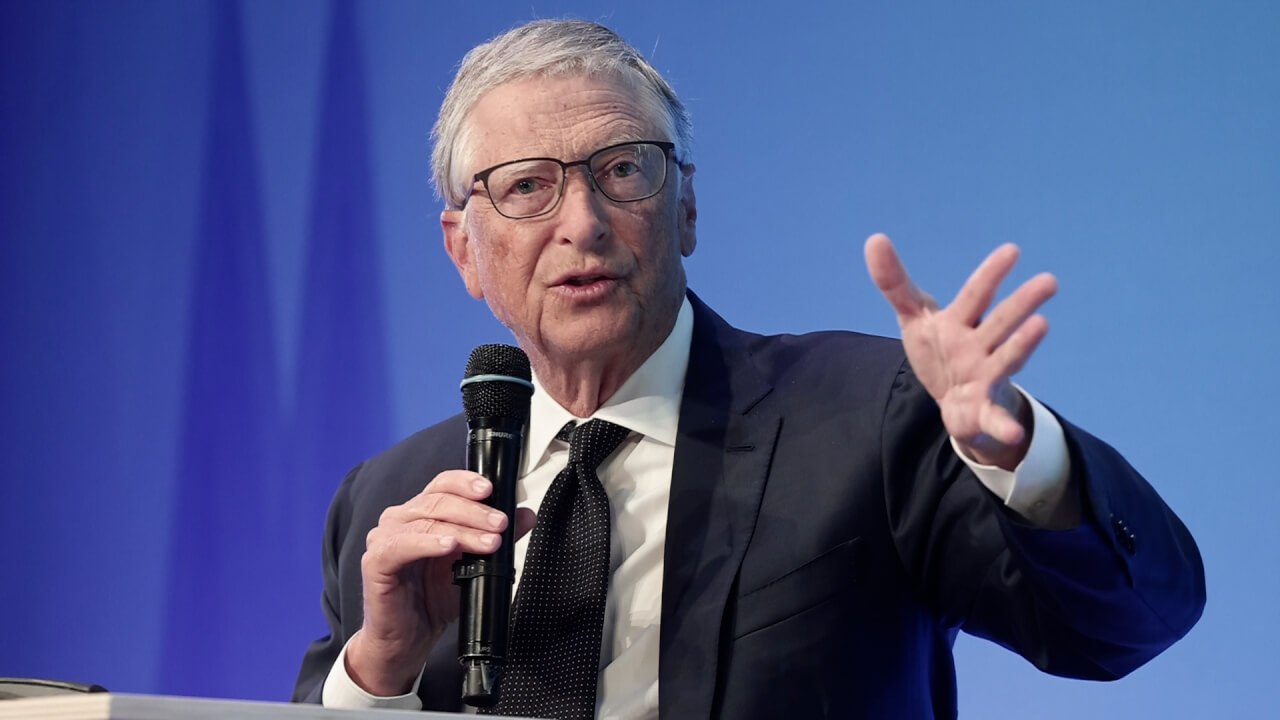 Bill Gates says he was a “misfit” kid and almost got kicked out of college