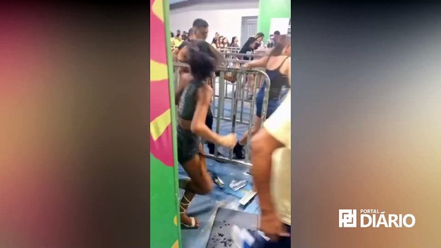 Foliões invadem Parque do Povo e pessoas são pisoteadas na 11ª noite do Maior São João do Mundo